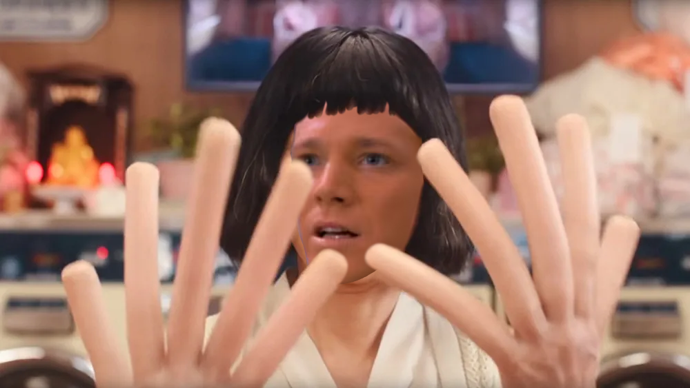 everything everywhere all at once, WARP TEN, Tom Paris sausage fingers